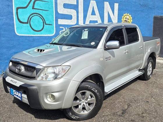 TOYOTA HILUX 3.0 SRV 4X4 CD 16V TURBO INTERCOOLER DIESEL 4P AUTOMÁTICO TOYOTA HILUX 3.0 SRV 4X4 CD 16V TURBO INTERCOOLER DIESEL 4P AUTOMÁTICO